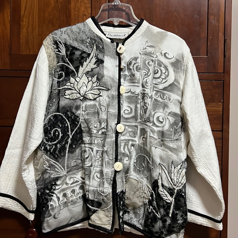 VTG Flashback white jacket with black and white floral size large.